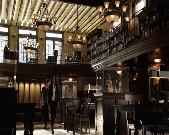 VampireDiariesWorld-dot-nl_7x14MoonlightOntheBayou-deletedscenes0008.jpg