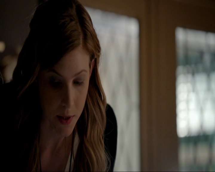 VampireDiariesWorld-dot-nl_7x14MoonlightOnTheBayou0061.jpg