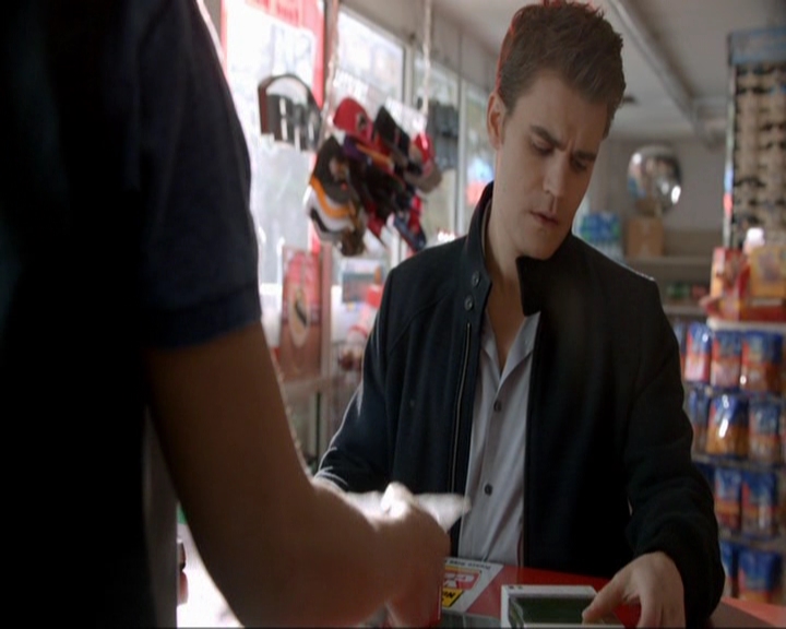 VampireDiariesWorld-dot-nl_7x14MoonlightOnTheBayou0098.jpg