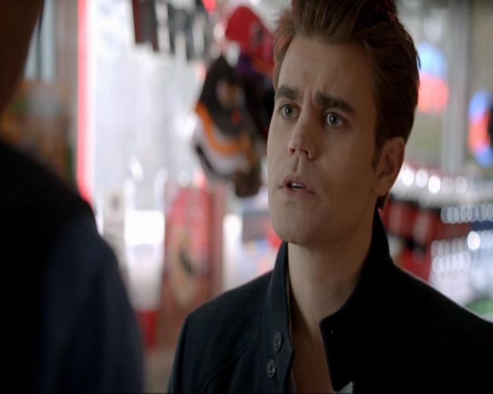 VampireDiariesWorld-dot-nl_7x14MoonlightOnTheBayou0101.jpg