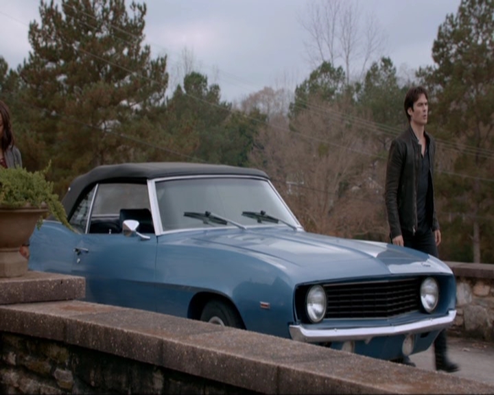 VampireDiariesWorld-dot-nl_7x14MoonlightOnTheBayou0140.jpg