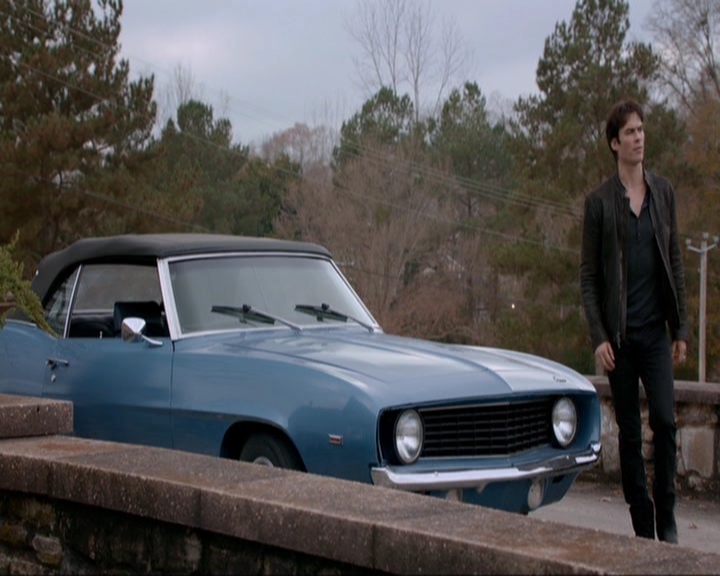 VampireDiariesWorld-dot-nl_7x14MoonlightOnTheBayou0141.jpg