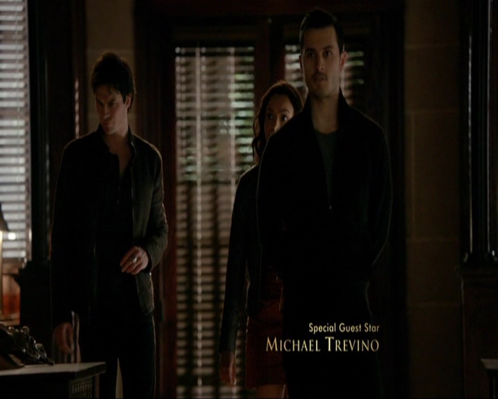 VampireDiariesWorld-dot-nl_7x14MoonlightOnTheBayou0164.jpg