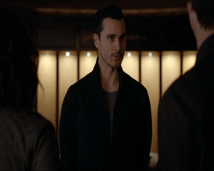 VampireDiariesWorld-dot-nl_7x14MoonlightOnTheBayou0193.jpg