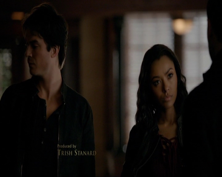 VampireDiariesWorld-dot-nl_7x14MoonlightOnTheBayou0195.jpg