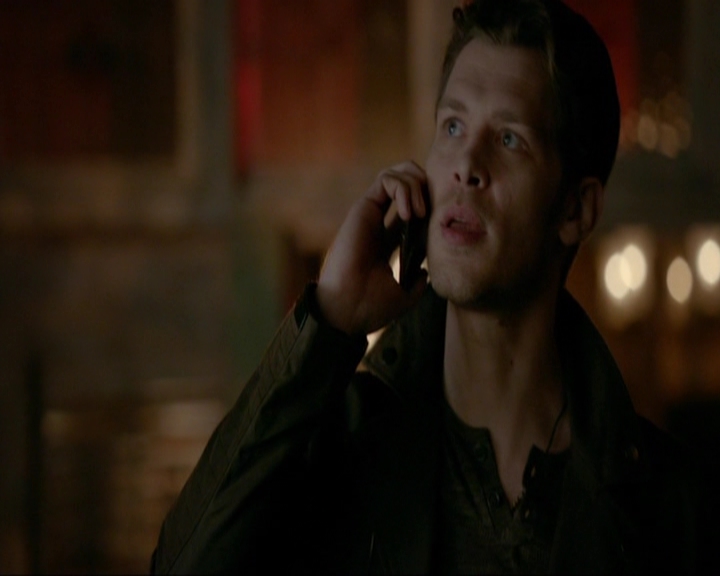 VampireDiariesWorld-dot-nl_7x14MoonlightOnTheBayou1481.jpg