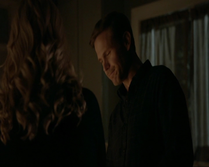 VampireDiariesWorld-dot-nl_7x14MoonlightOnTheBayou2035.jpg VampireDiariesWorld-dot-nl_7x14MoonlightOnTheBayou2035.jpg