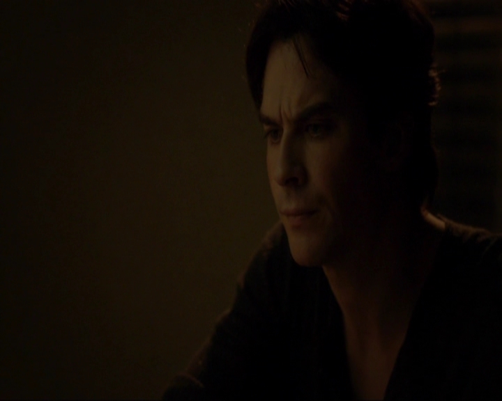 VampireDiariesWorld-dot-nl_7x14MoonlightOnTheBayou2066.jpg