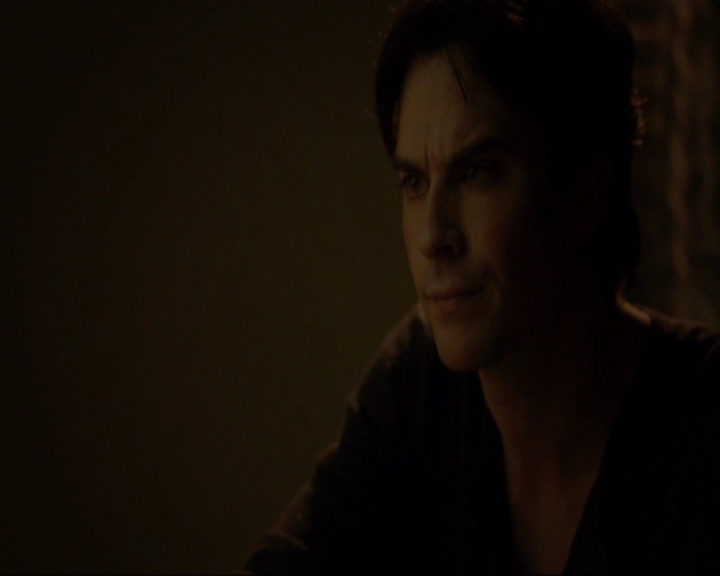 VampireDiariesWorld-dot-nl_7x14MoonlightOnTheBayou2067.jpg