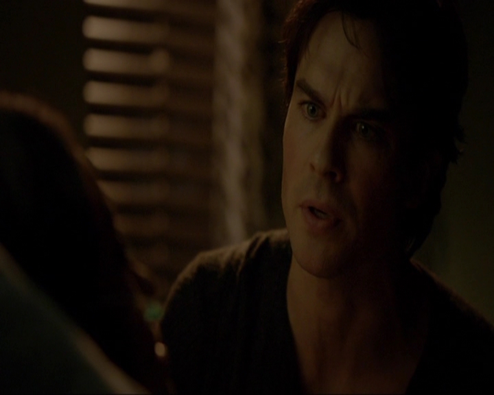 VampireDiariesWorld-dot-nl_7x14MoonlightOnTheBayou2098.jpg