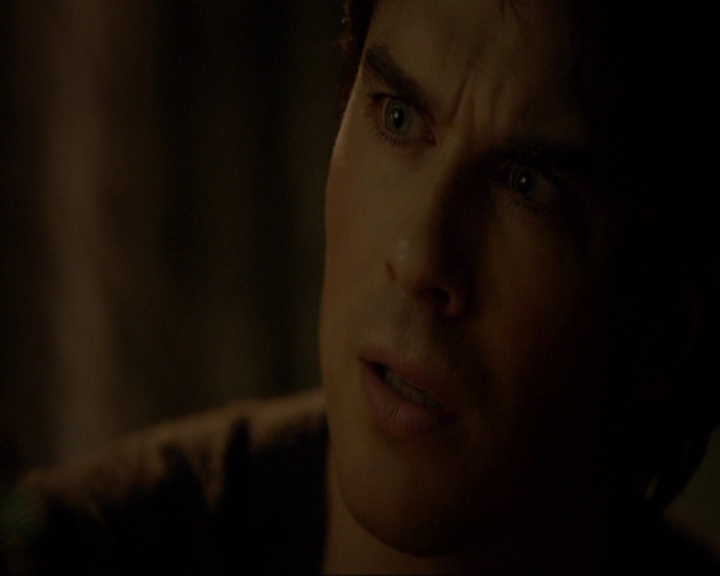 VampireDiariesWorld-dot-nl_7x14MoonlightOnTheBayou2148.jpg