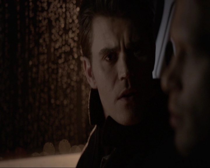 VampireDiariesWorld-dot-nl_7x14MoonlightOnTheBayou2210.jpg