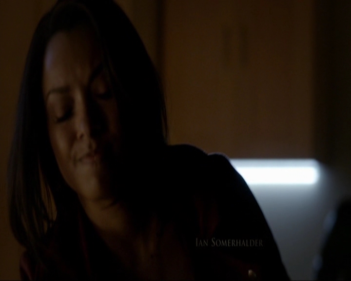 VampireDiariesWorld-dot-nl_7x19SomebodyThatIUsedtoKnow0118.jpg