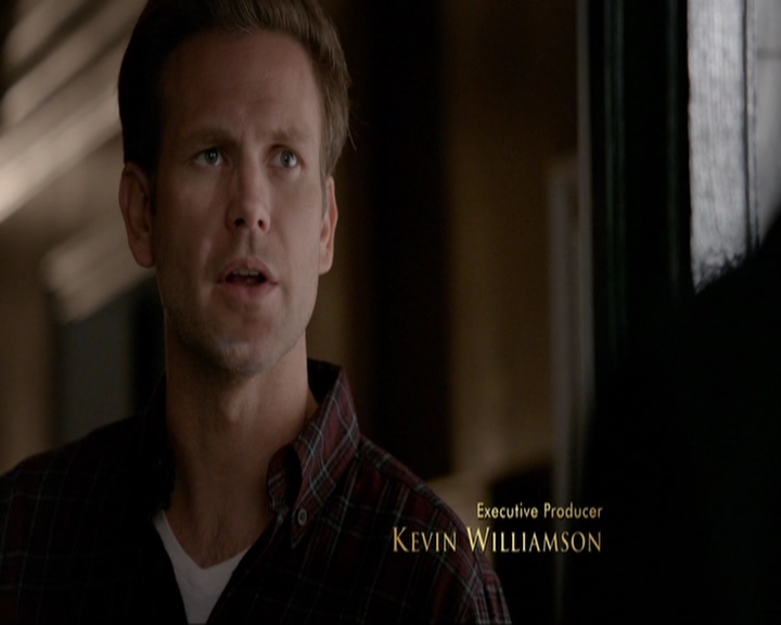 VampireDiariesWorld-dot-nl_7x19SomebodyThatIUsedtoKnow0195.jpg