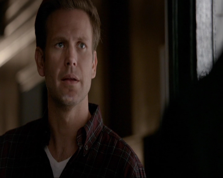 VampireDiariesWorld-dot-nl_7x19SomebodyThatIUsedtoKnow0196.jpg