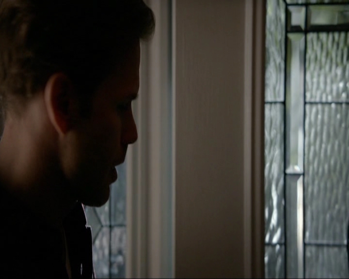 VampireDiariesWorld-dot-nl_7x19SomebodyThatIUsedtoKnow0226.jpg