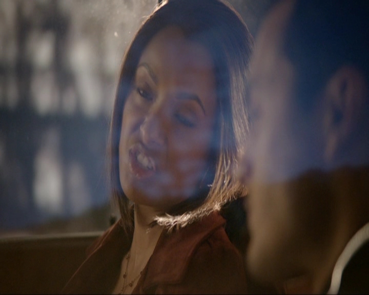 VampireDiariesWorld-dot-nl_7x19SomebodyThatIUsedtoKnow0235.jpg