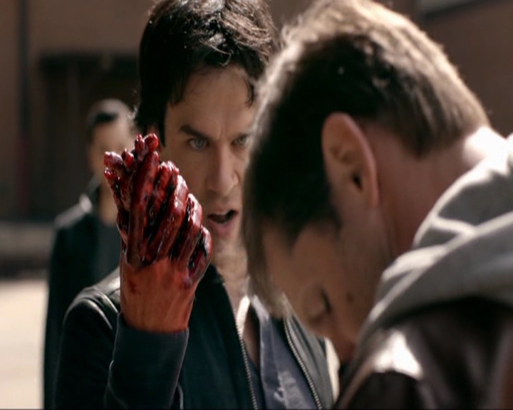 VampireDiariesWorld-dot-nl_7x20KillEmAll0196.jpg