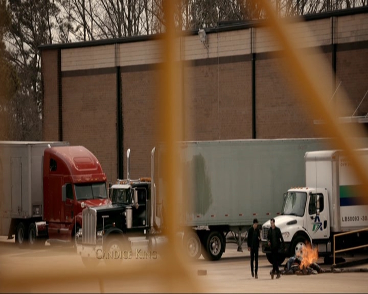 VampireDiariesWorld-dot-nl_7x20KillEmAll0216.jpg