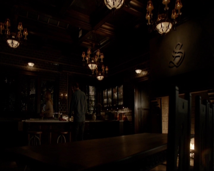 VampireDiariesWorld-dot-nl_7x20KillEmAll2040.jpg