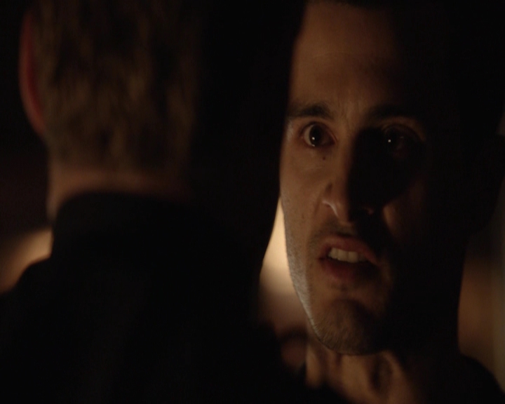 VampireDiariesWorld-dot-nl_7x21RequiemForADream-deletedscenes0023.jpg