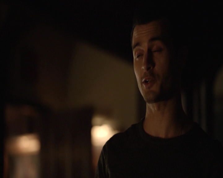 VampireDiariesWorld-dot-nl_7x21RequiemForADream-deletedscenes0064.jpg