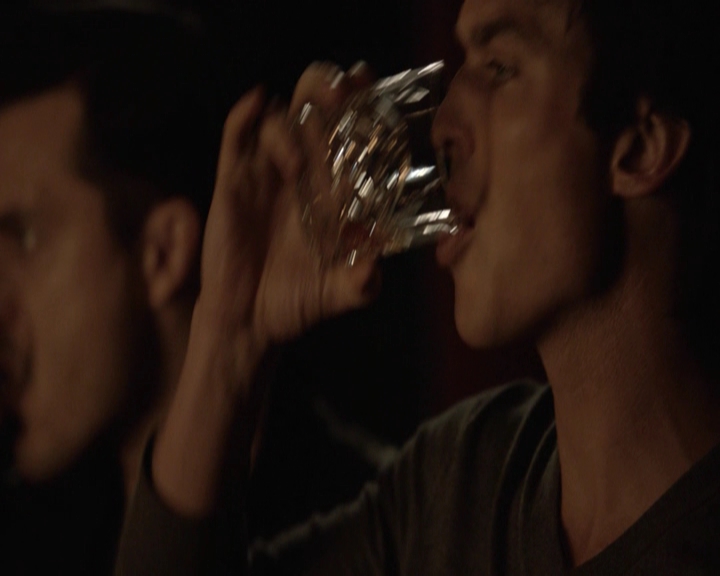 VampireDiariesWorld-dot-nl_7x22GodsAndMonsters-deletedscenes0008.jpg