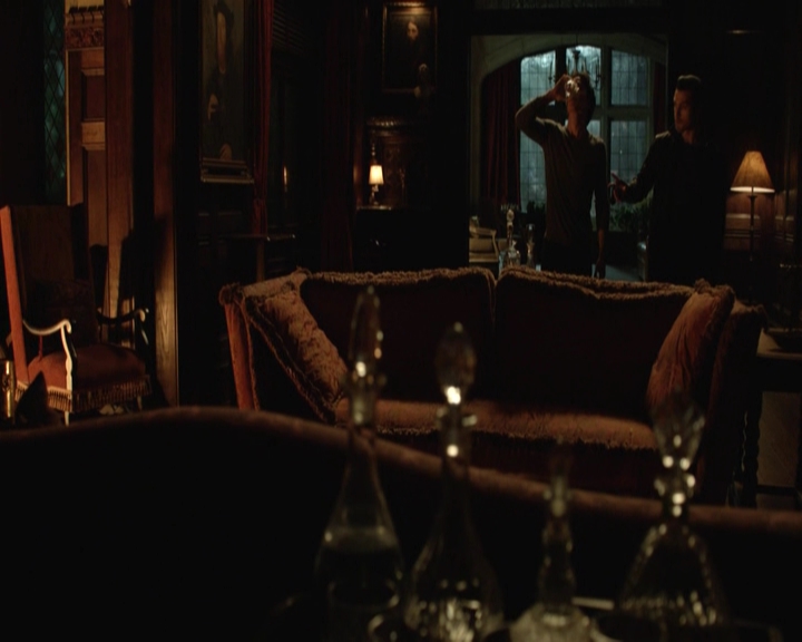 VampireDiariesWorld-dot-nl_7x22GodsAndMonsters-deletedscenes0012.jpg