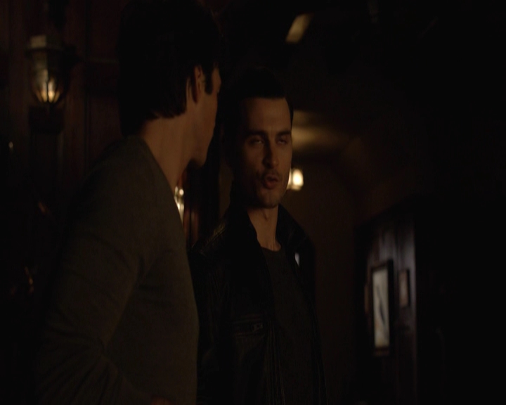 VampireDiariesWorld-dot-nl_7x22GodsAndMonsters-deletedscenes0014.jpg