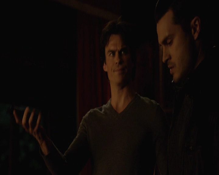 VampireDiariesWorld-dot-nl_7x22GodsAndMonsters-deletedscenes0020.jpg