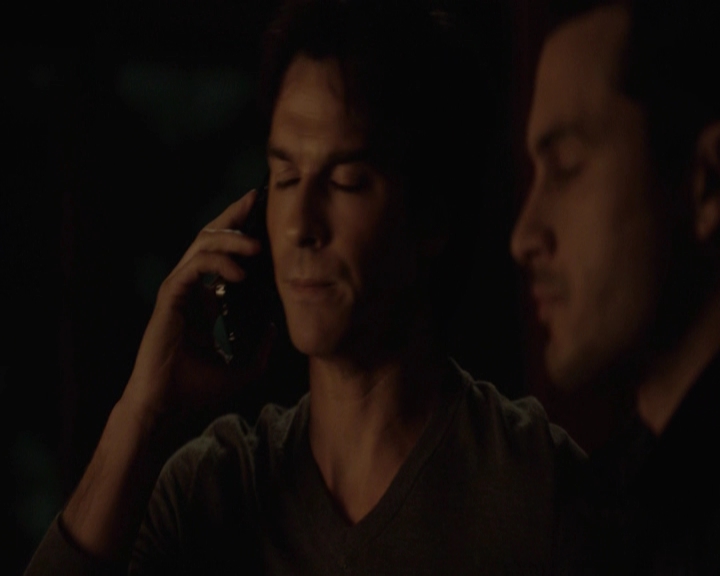 VampireDiariesWorld-dot-nl_7x22GodsAndMonsters-deletedscenes0023.jpg