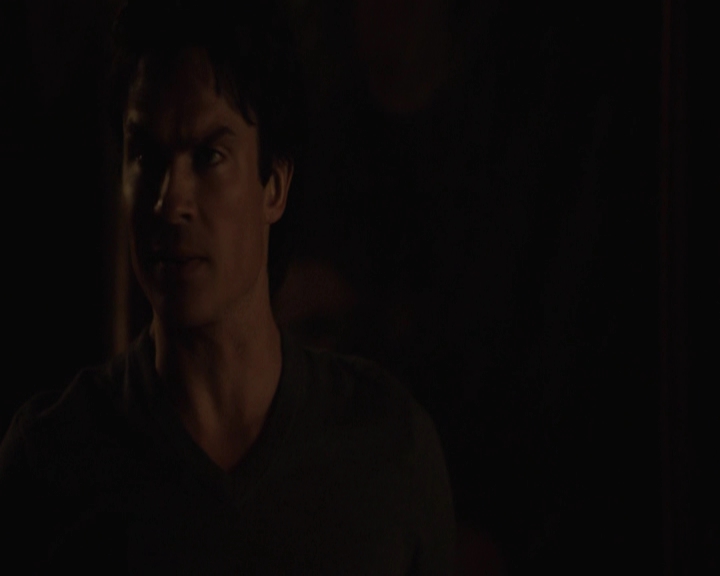 VampireDiariesWorld-dot-nl_7x22GodsAndMonsters-deletedscenes0051.jpg