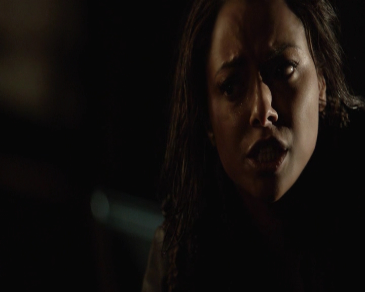 VampireDiariesWorld-dot-nl_7x22GodsAndMonsters-deletedscenes0054.jpg