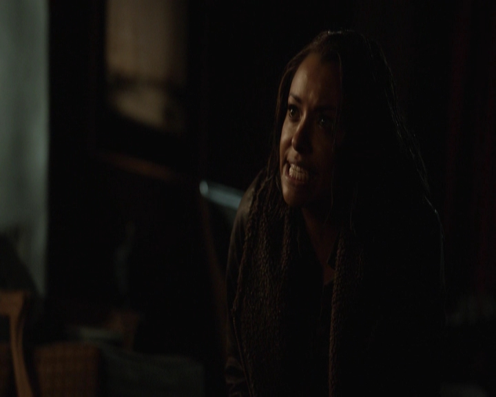 VampireDiariesWorld-dot-nl_7x22GodsAndMonsters-deletedscenes0060.jpg