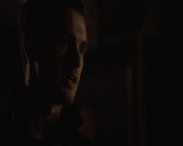 VampireDiariesWorld-dot-nl_7x22GodsAndMonsters-deletedscenes0062.jpg