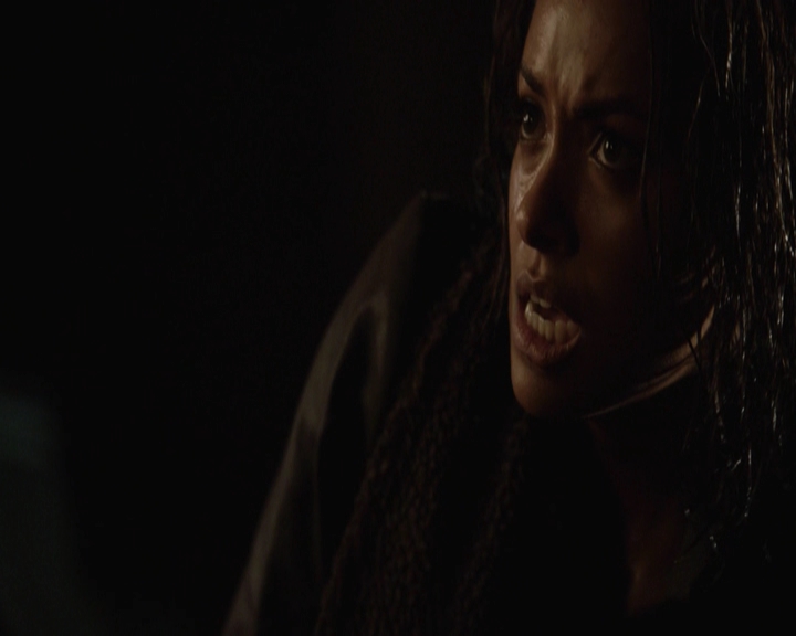 VampireDiariesWorld-dot-nl_7x22GodsAndMonsters-deletedscenes0067.jpg