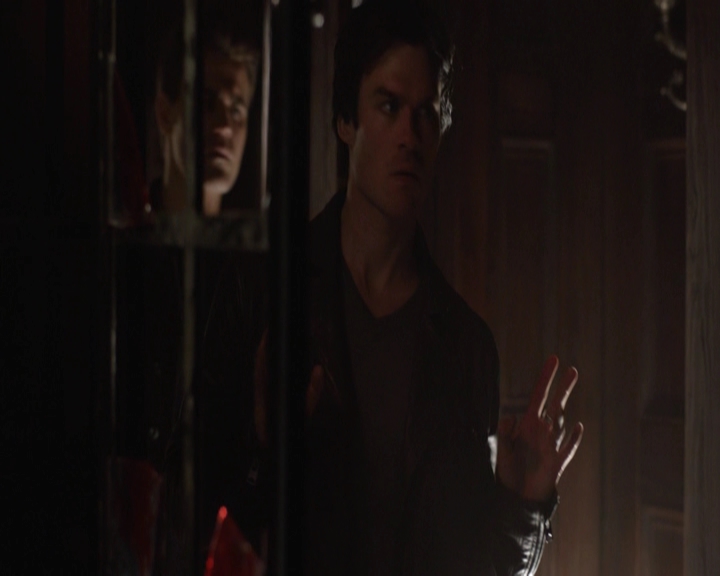 VampireDiariesWorld-dot-nl_7x22GodsAndMonsters-deletedscenes0080.jpg