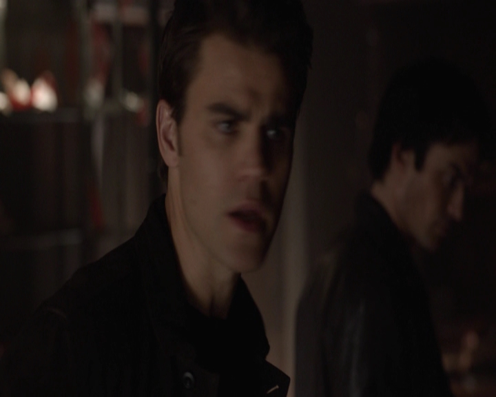 VampireDiariesWorld-dot-nl_7x22GodsAndMonsters-deletedscenes0094.jpg