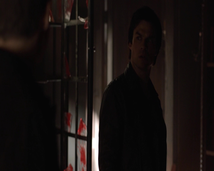 VampireDiariesWorld-dot-nl_7x22GodsAndMonsters-deletedscenes0099.jpg