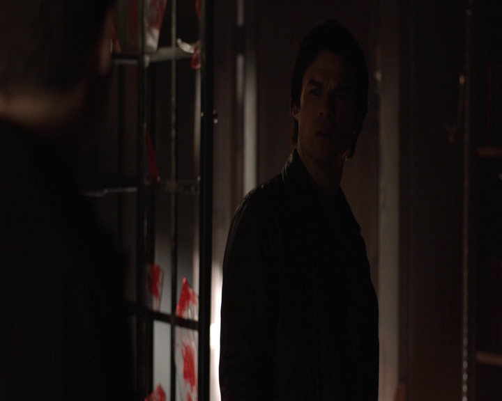 VampireDiariesWorld-dot-nl_7x22GodsAndMonsters-deletedscenes0101.jpg