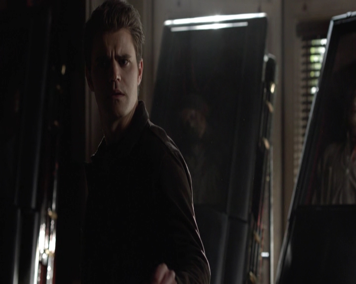 VampireDiariesWorld-dot-nl_7x22GodsAndMonsters-deletedscenes0103.jpg