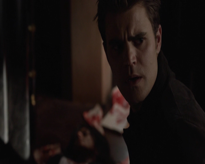 VampireDiariesWorld-dot-nl_7x22GodsAndMonsters-deletedscenes0118.jpg