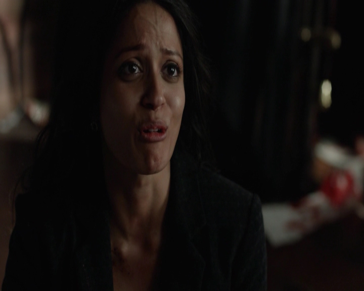 VampireDiariesWorld-dot-nl_7x22GodsAndMonsters-deletedscenes0149.jpg