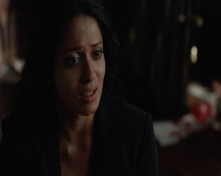 VampireDiariesWorld-dot-nl_7x22GodsAndMonsters-deletedscenes0153.jpg