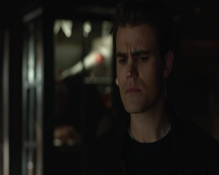 VampireDiariesWorld-dot-nl_7x22GodsAndMonsters-deletedscenes0160.jpg