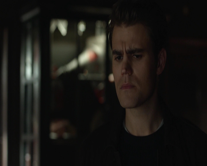 VampireDiariesWorld-dot-nl_7x22GodsAndMonsters-deletedscenes0161.jpg