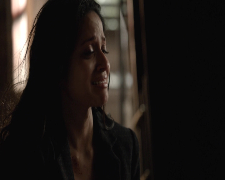 VampireDiariesWorld-dot-nl_7x22GodsAndMonsters-deletedscenes0162.jpg