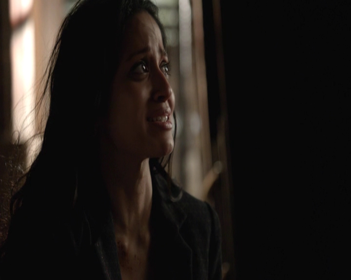 VampireDiariesWorld-dot-nl_7x22GodsAndMonsters-deletedscenes0163.jpg