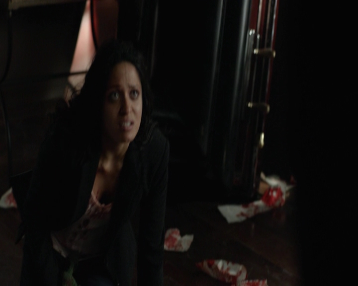 VampireDiariesWorld-dot-nl_7x22GodsAndMonsters-deletedscenes0168.jpg