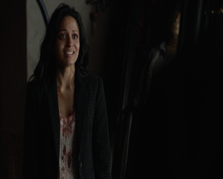 VampireDiariesWorld-dot-nl_7x22GodsAndMonsters-deletedscenes0181.jpg